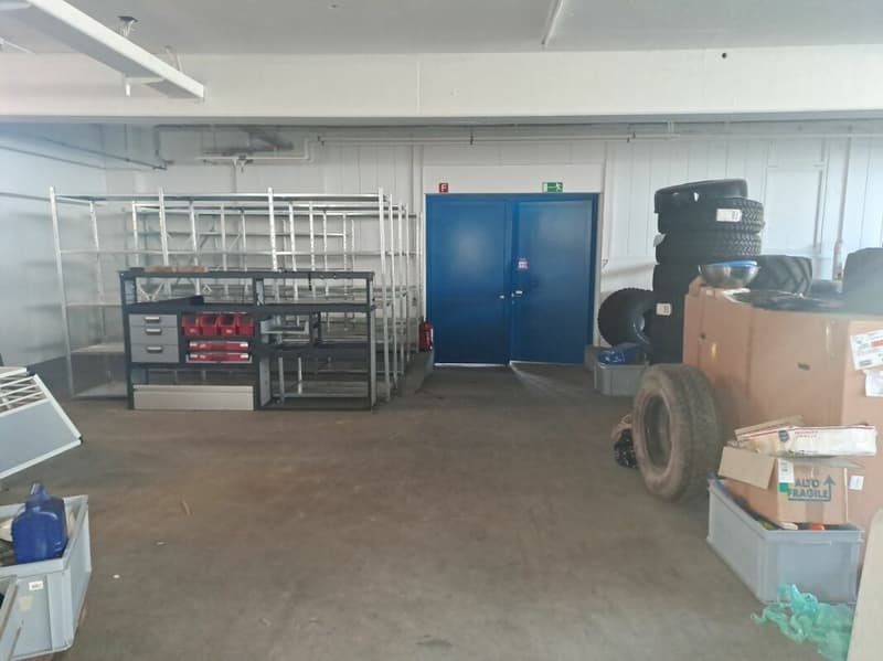 Grosse Lagerfläche (413 m²) im Westen von St. Gallen (4)