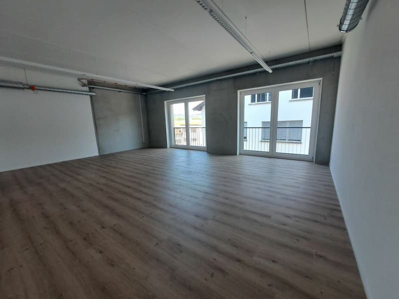 helle Bürofläche mit 70m2 zu vermieten (3)