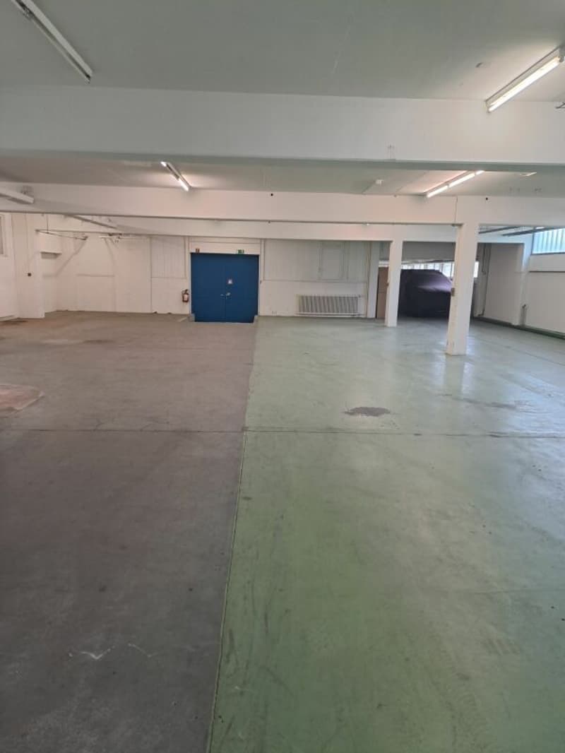 Grosse Lagerfläche (413 m²) im Westen von St. Gallen (1)