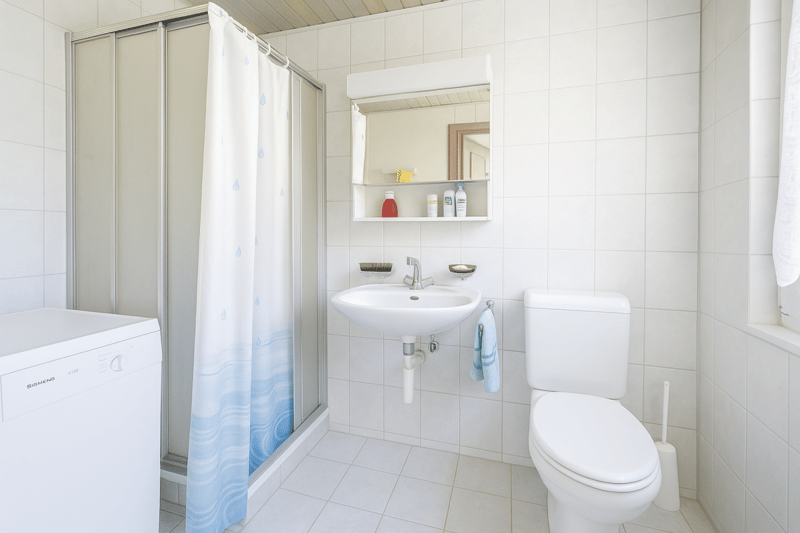 Badezimmer mit Dusche Haus A