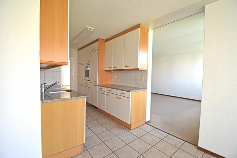 Küche/Essbereich mit Zugang zum Wohnzimmer