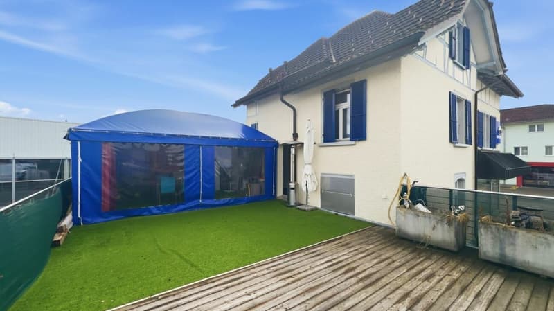 Charmante 3-Zimmer-Dachwohnung an zentraler Lage in Schwarzenbach zu vermieten (9)