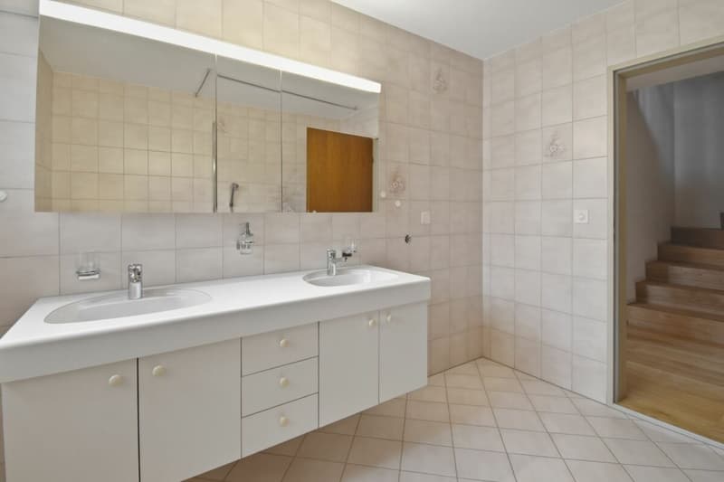 schöne und grosszügige 5 1/2 Zimmer-Maisonette-Wohnung mit Cheminée (4)