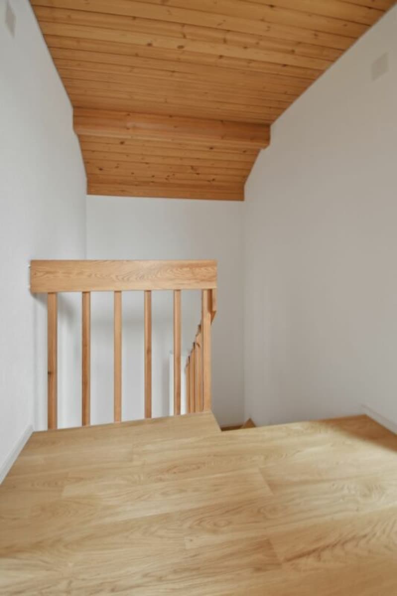 schöne und grosszügige 5 1/2 Zimmer-Maisonette-Wohnung mit Cheminée (7)