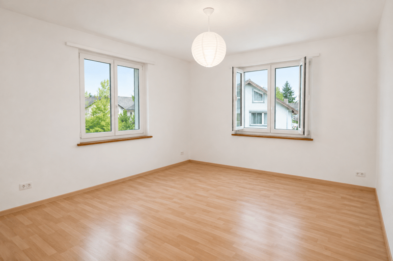 Geräumige 3.5 Zimmer-Wohnung an zentraler Lage (4)