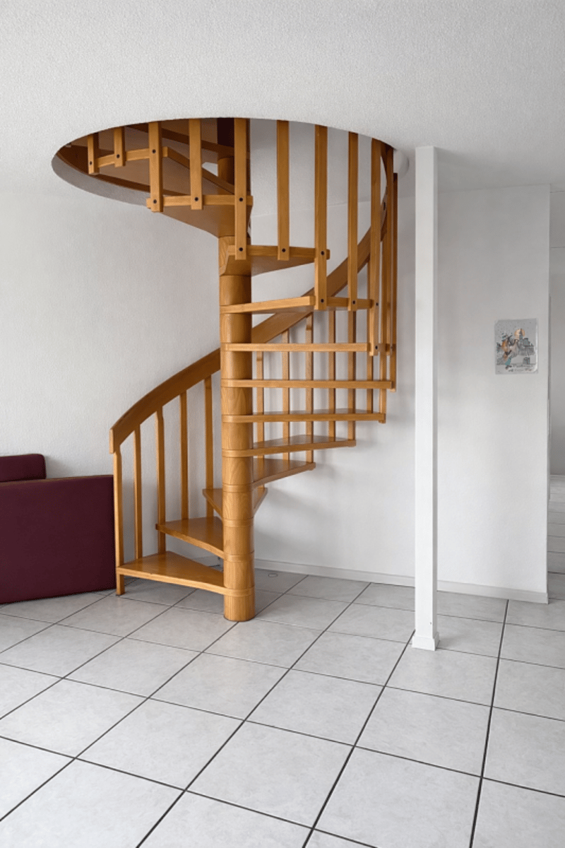 Helle 7.5-Zimmer-Maisonettewohnung mit Balkon in familienfreundlichem Quartier (9)