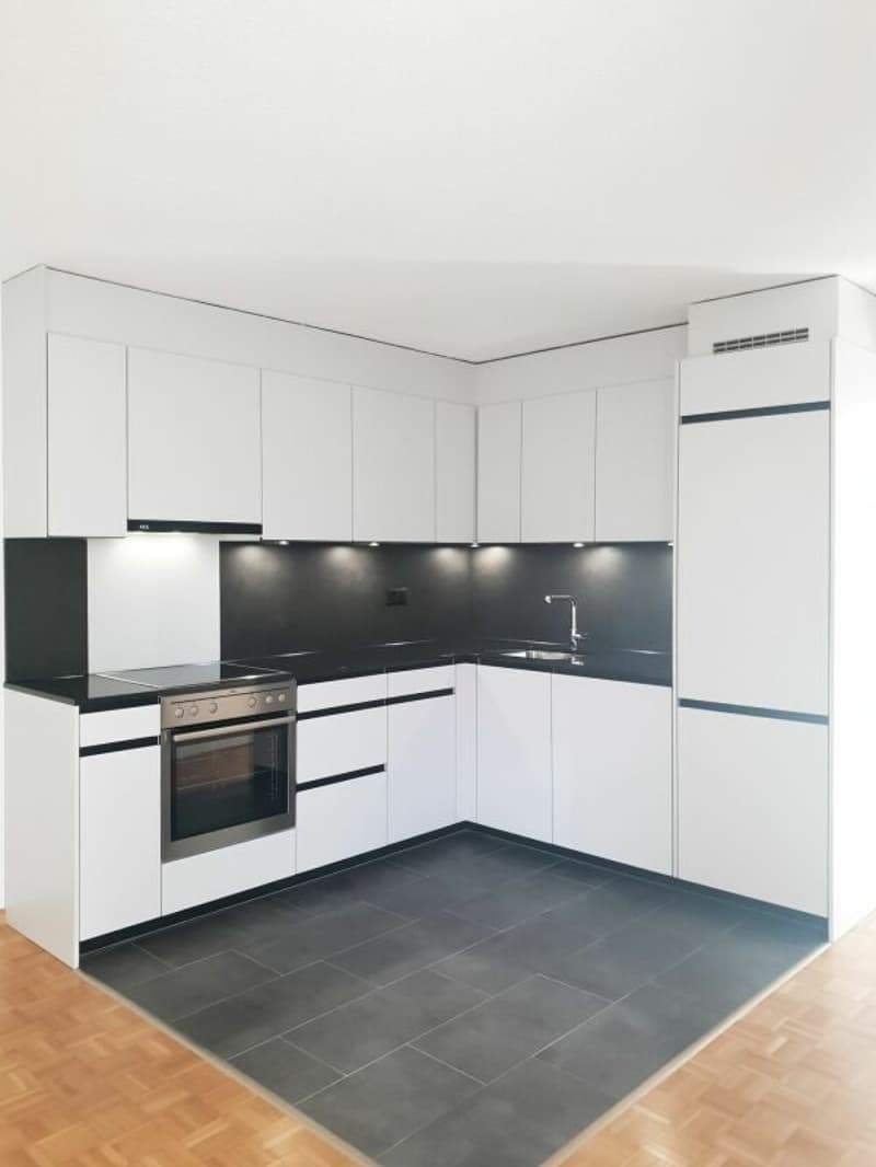 Charmante 2.5-Zimmer-Wohnung mit Balkon in St. Gallen (2)