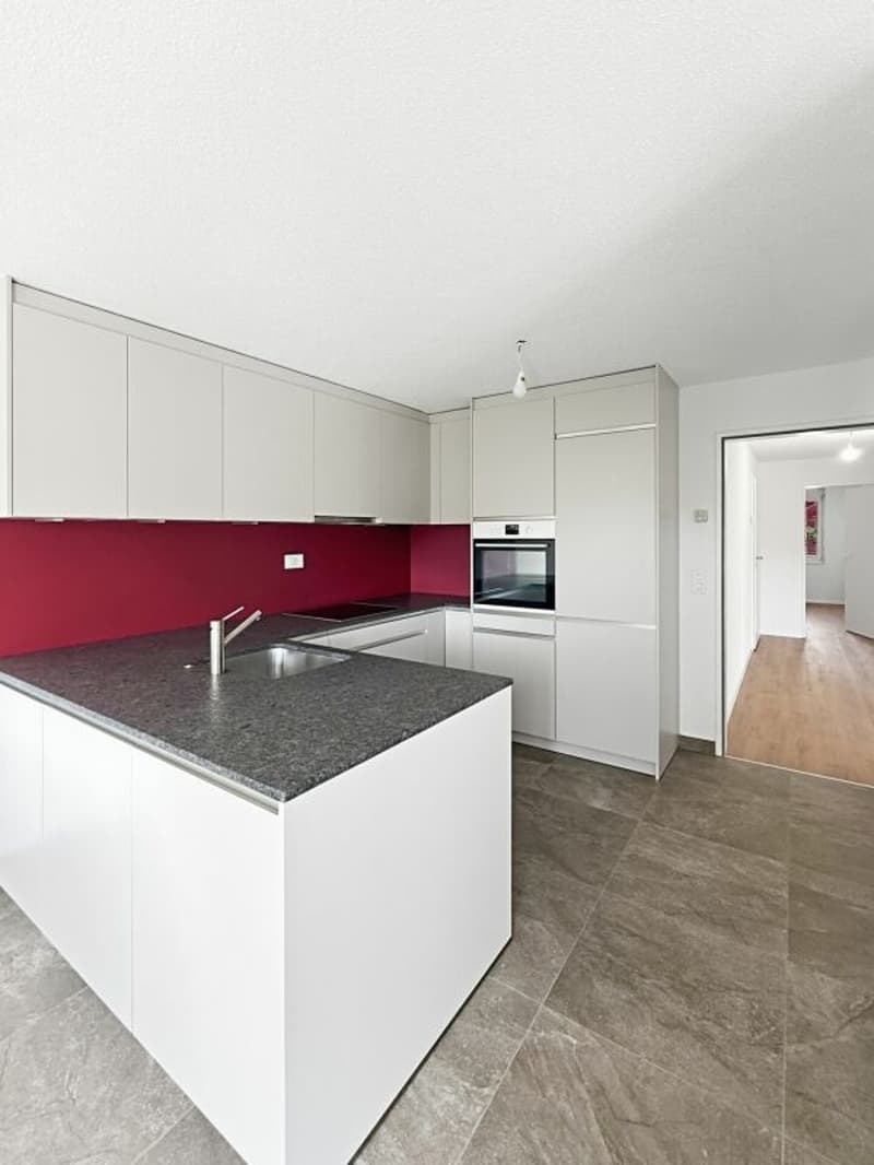 Helle 4.5-Zimmer-Wohnung mit Balkon in Walliswil b. Wangen (1)