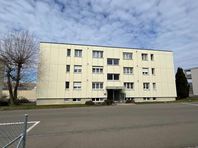 Frisch sanierte 4.5-Zimmer-Wohnung an ruhiger Lage von Bronschhofen (1)
