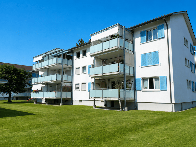 Geräumige 4.5 Zimmer-Wohnung mit grossen Balkon (1)