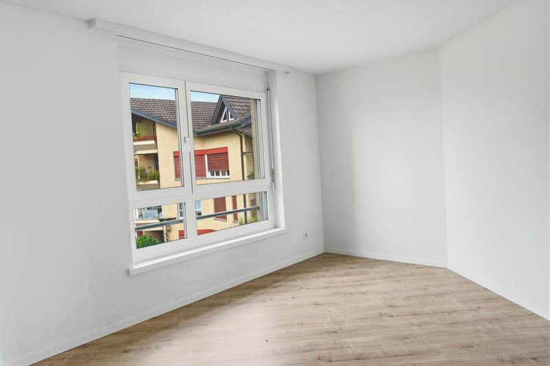 Helle 7.5-Zimmer-Maisonettewohnung mit Balkon in familienfreundlichem Quartier (6)