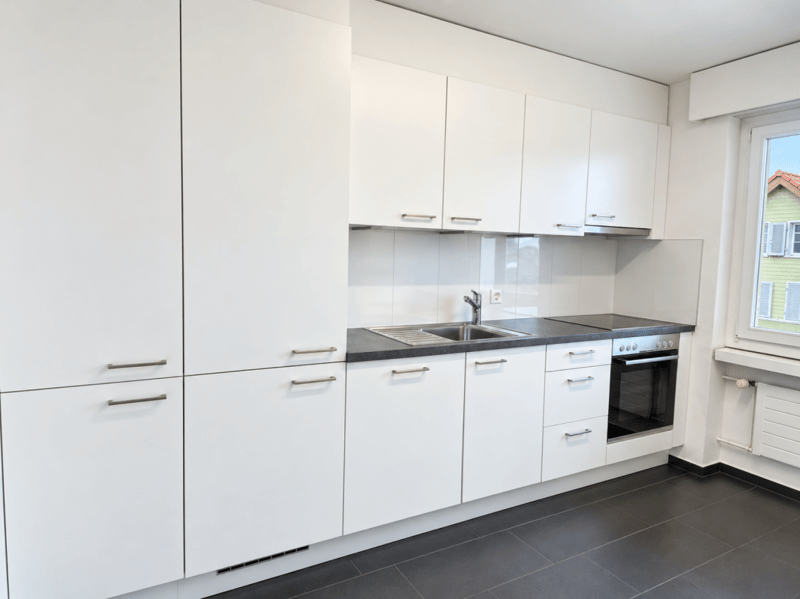 Geräumige und preiswerte 4.5 Zimmer-Wohnung (1)
