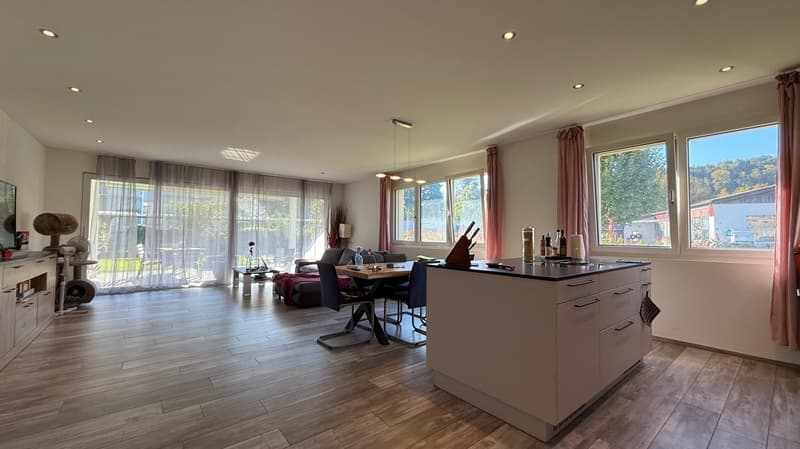 Moderne 4.5-Zimmer-Gartenwohnung (118 m²) mit 305 m² Privatgarten (4)