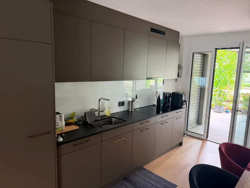 Grosszügige und moderne 4.5-Zimmerwohnung mit Gartensitzplatz (2)
