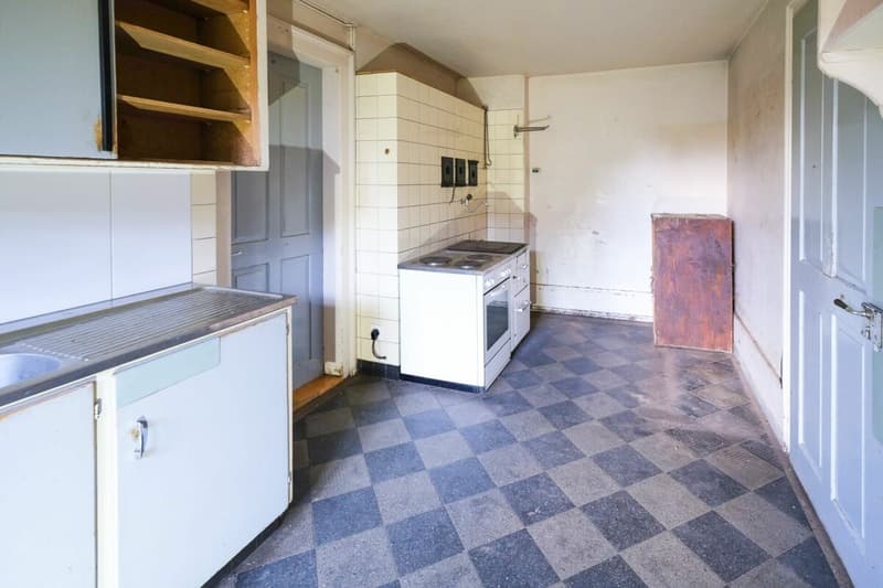 Bauernhaus mit 2 Wohnungen auf 3'935 m2 (8)