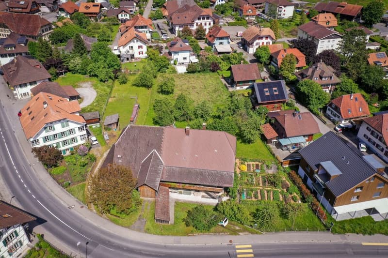 Bauernhaus mit 2 Wohnungen auf 3'935 m2 (17)