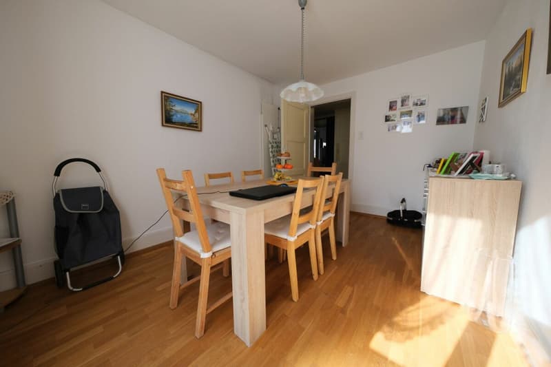 Appartement central de 5 pièces au 2e étage (12)