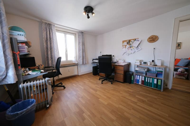 Appartement central de 5 pièces au 2e étage (10)