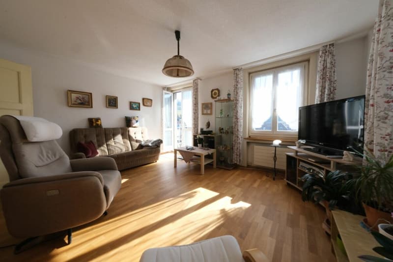 Appartement central de 5 pièces au 2e étage (6)