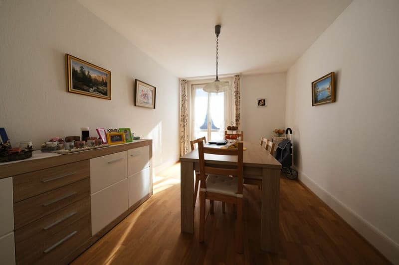 Appartement central de 5 pièces au 2e étage (11)