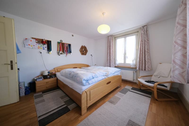 Appartement central de 5 pièces au 2e étage (14)