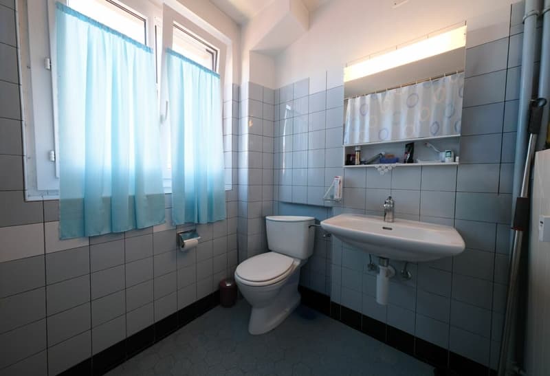 Central 5-room apartment on the 1st floor (11)
