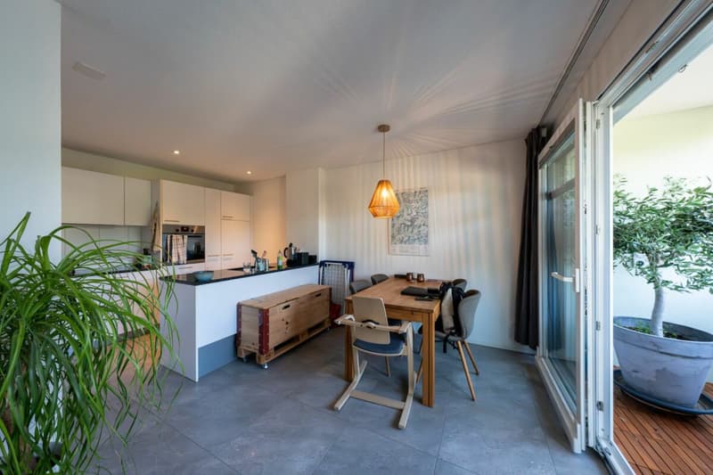 Moderne 2.5-Zimmerwohnung 2. OG Mitte (5)