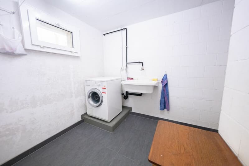 Grosszügige 4.5-Zimmerwohnung im Parterre (18)