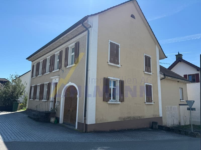 Grosszügiges Einfamilienhaus mit Scheune und vielseitigen Nebenräumen (3)