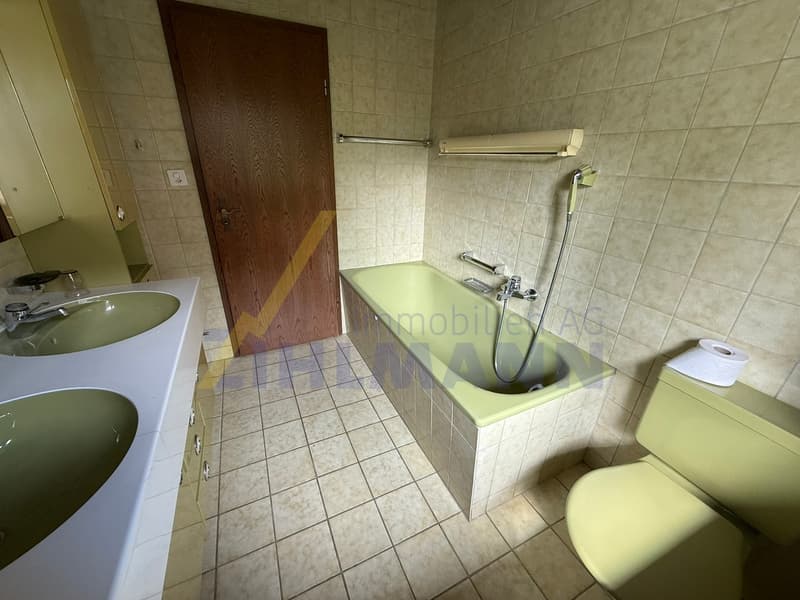 Charmantes, freistehendes 6.5-Zimmer Einfamilienhaus (9)
