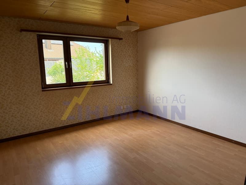 Charmantes, freistehendes 6.5-Zimmer Einfamilienhaus (12)