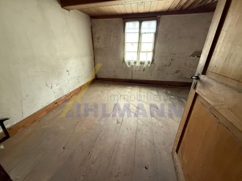 Sanierungsbedürftiges Haus im Herzen von Würenlingen (7)