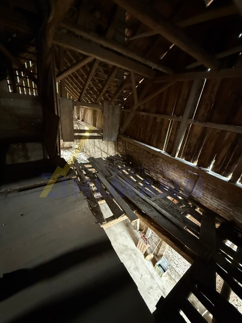 Sanierungsbedürftiges Haus im Herzen von Würenlingen (8)