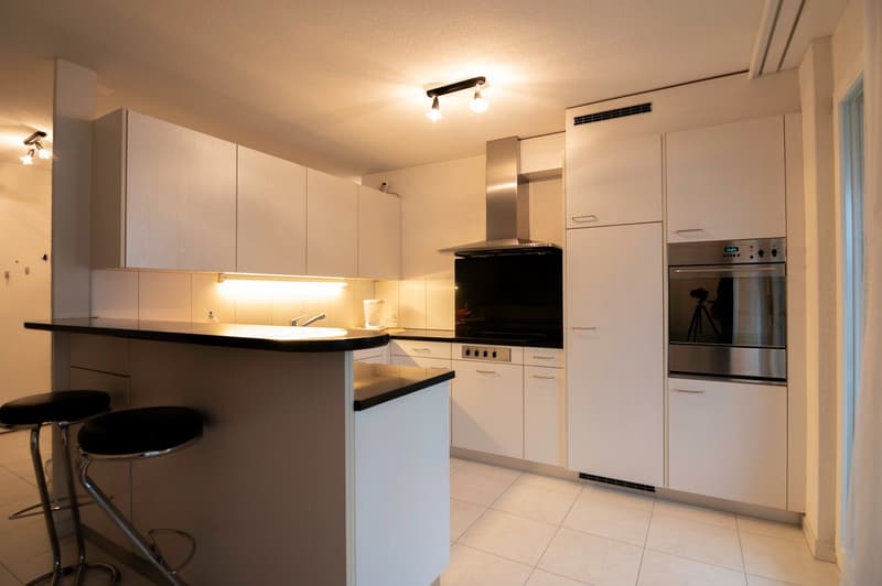 2.5-Zimmer-Wohnung - möbliert - mit Balkon in Buchs Zürich (7)