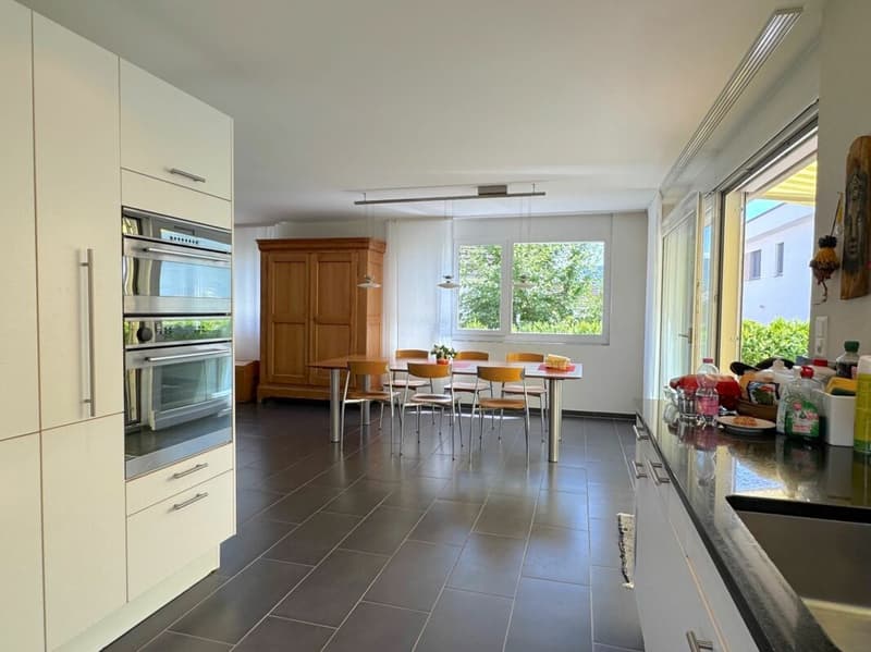 Freistehendes Einfamilienhaus an erhöhter und ruhiger Lage (4)