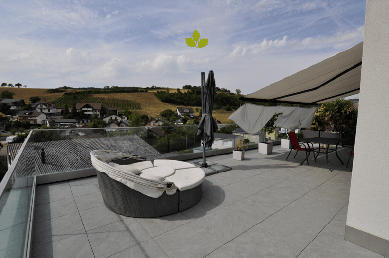 Moderne 3.5-Zimmer-Attikawohnung mit Panoramablick in Bözen (1)