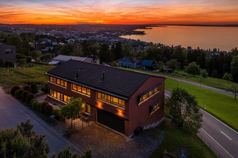 Premium-Einfamilienhaus mit Panorama-Seeblick und aussergewöhnlicher Grundstücksfläche (1)