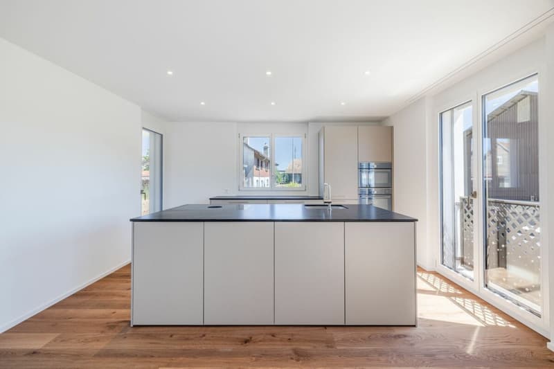 Neubauwohnung mit 3.5-Zimmern und hochwertigem Ausbaustandard (2)