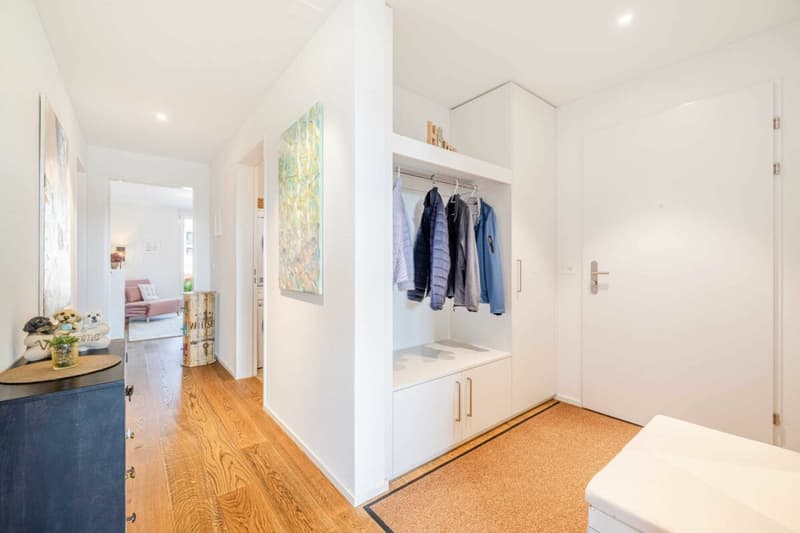 Modernes Wohnen mit Gartenparadies: Hochwertige 3.5-Zimmer Neubauwohnung im Minergie-zertifizierten Mehrfamilienhaus direkt angrenzend an die Landwirtschaftszone (6)