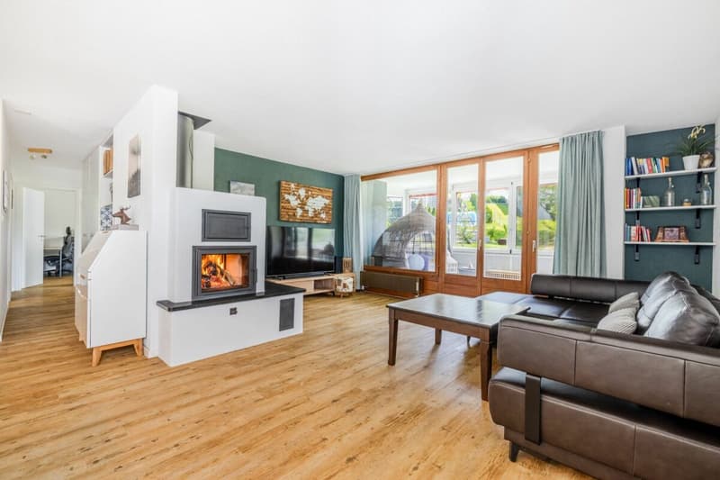WO RUHE AUF WOHNKOMFORT TRIFFT: MODERNE 4.5-ZIMMER-WOHNUNG MIT ZWEI VERGLASTEN BALKONEN (3)