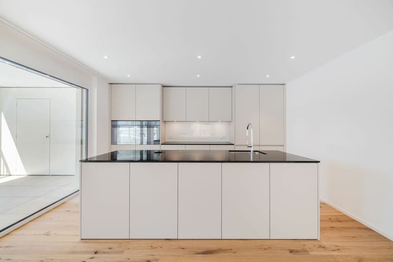 WO DIE SONNE ZU HAUSE IST: STILVOLLE 4.5-ZIMMER-WOHNUNG AN RUHIGER LAGE (4)