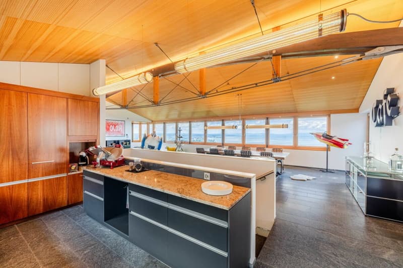 WO DER SEE ZUM PANORAMA WIRD: EXKLUSIVES EINFAMILIENHAUS AUF GROSSZÜGIGEM GRUNDSTÜCK (7)
