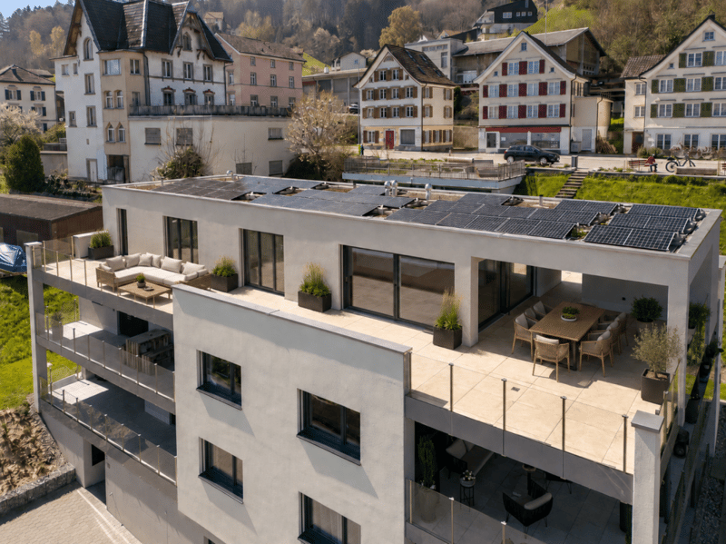 LOGENPLATZ ÜBER DEM BODENSEE: PANORAMA-ATTIKA MIT PRIVATEM POOL (9)