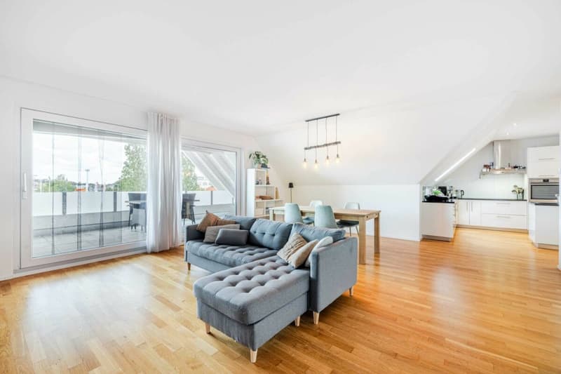 Wohnen in Bodenseenähe - attraktive 3.5-Zimmer-Dachgeschosswohnung (3)