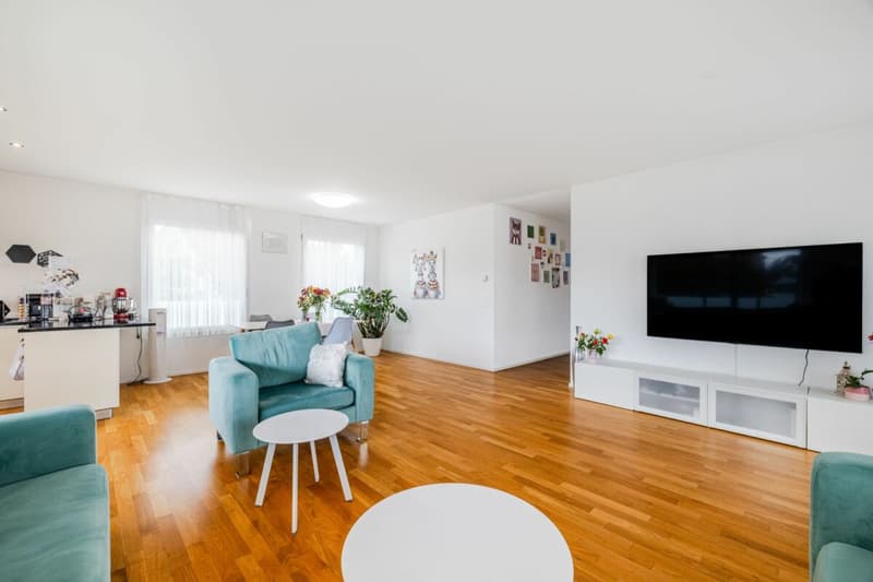 MEHR WOHNQUALITÄT, WENIGER STEUERN: 3.5-ZIMMER-WOHNUNG NAHE DEM SEE (4)