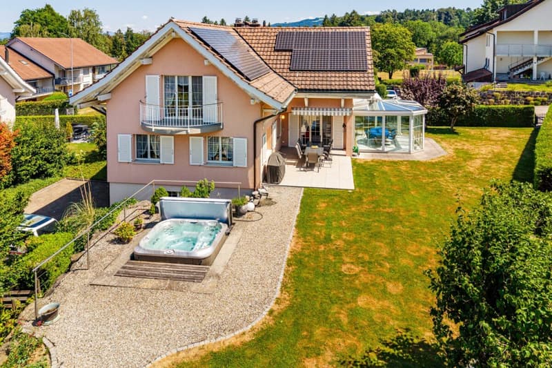 5.5-Zi. Einfamilienhaus mit Doppelgarage, grossem Garten und Whirlpool (2)