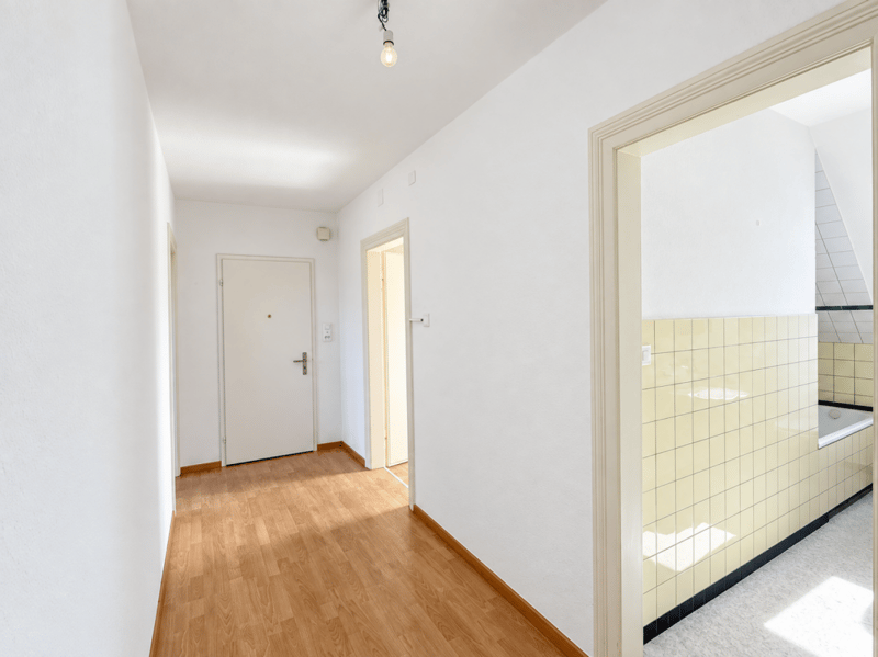 Helle 4-Zimmer Dachwohnung im 3. OG in Zentrumsnähe von St. Gallen (2)