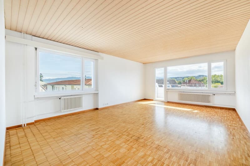 GROSSZÜGIGE 3.5-ZIMMER-WOHNUNG MIT SONNIGEM BALKON UND INDIVIDUELLEM AUSBAUPOTENZIAL (5)