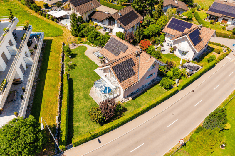 Familien aufgepasst - Einfamilienhaus mit grossem Garten und vielen Extras (2)