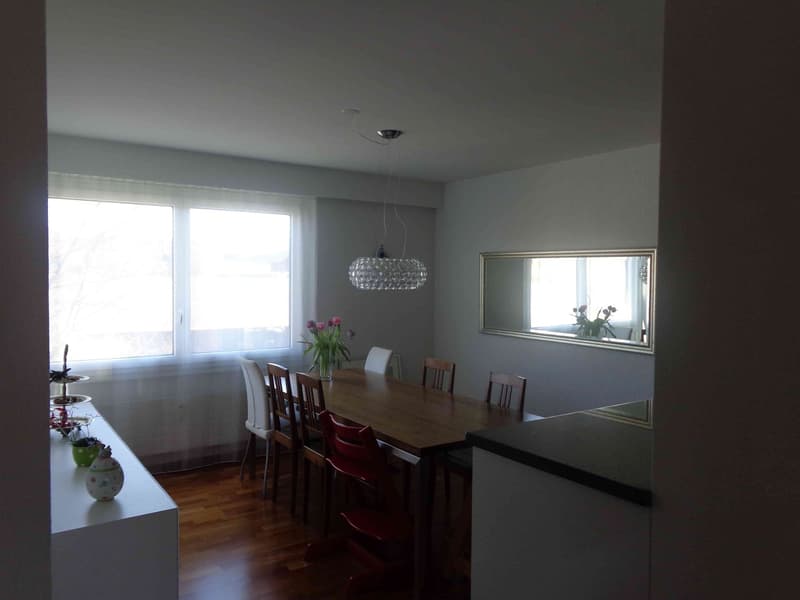 Helle 4.5-Zimmerwohnung mit Bergblick in Münsingen (3)